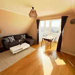 Küstenjunge Flut Apartment